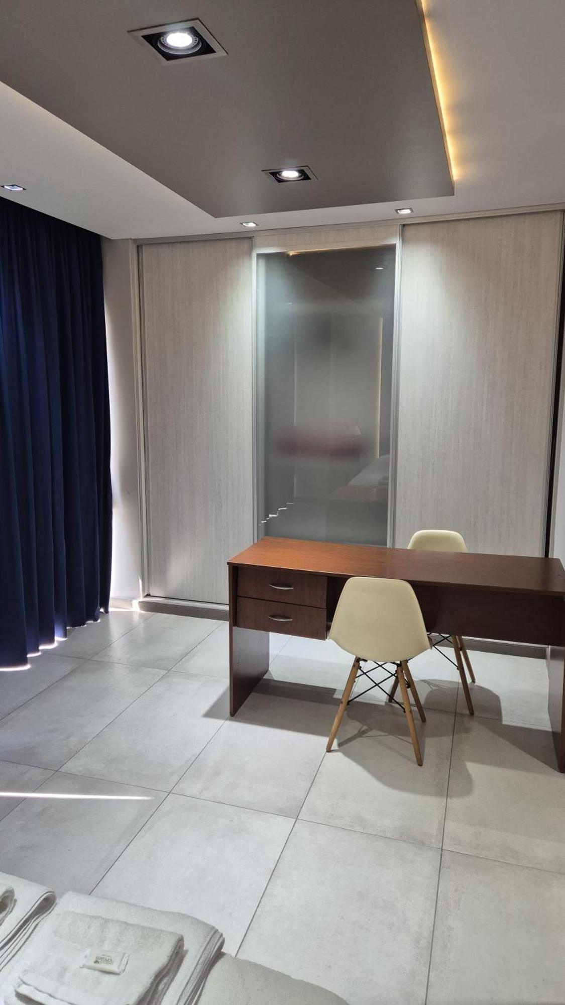 Torre Guayasamin Apartment *